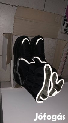 Csizma 43 as eladó nagyon jo meleg