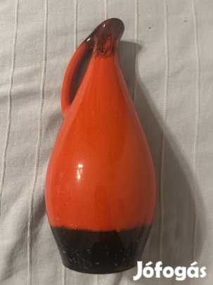 Csizmadia Margit kijöntő váza