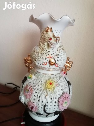 Csodálatosan szép áttört mintás, porcelán asztali, éjjeli lámpa