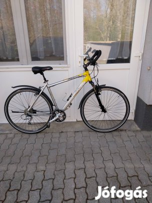 Csodaszép KTM túra trekking kerékpárok párban deore xt magura