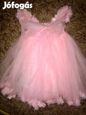Csodaszép hercegnő tüllös ruha
