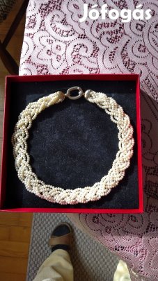 Csodaszép tenyésztett gyönygy fonott nyaklánc