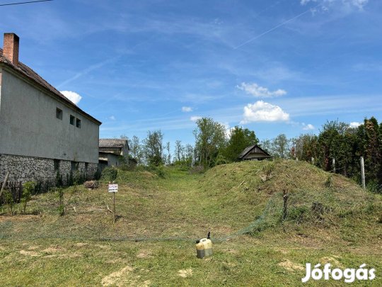 Csögle épitési telek