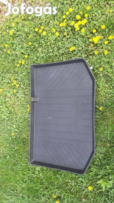 Csomagtértálca Ford