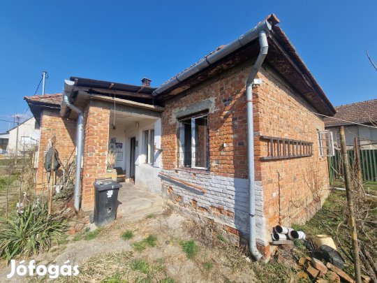 Csömödéri eladó tégla családi ház
