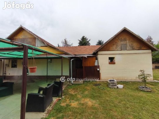 Csongrádi 98 nm-es ház eladó