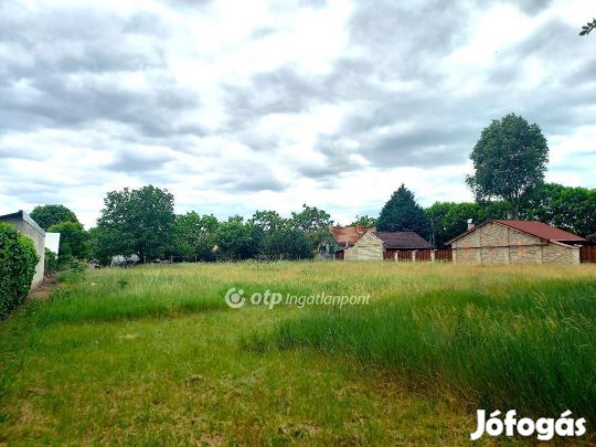 Csongrádi eladó 971 nm-es telek