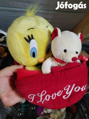 Csőrike és maci plüssök