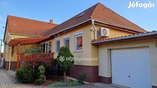 Csornai 144 nm-es ház eladó