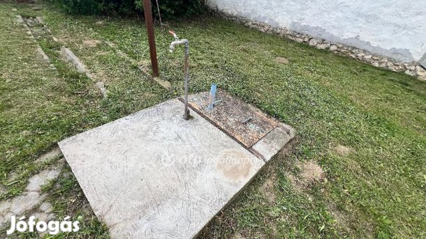 Csóti 104 nm-es ház eladó