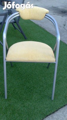 Csővázas erős sárga kárpitozású szék
