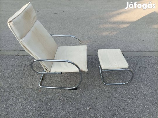 Csővázas fotelek lábtartóval 2-2db