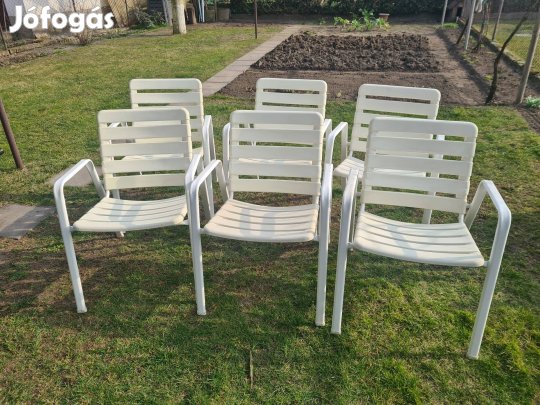 Csővázas kertiszék