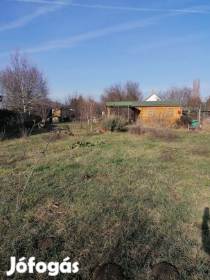 Csudazöld építési telek