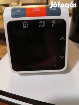 Csuklós vérnyomásmérő 