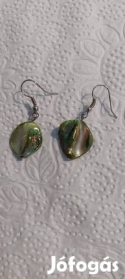 Csüngős fülbevaló csiszolt kagylóval eladó