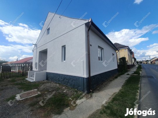 Csurgói eladó 435 nm-es ház