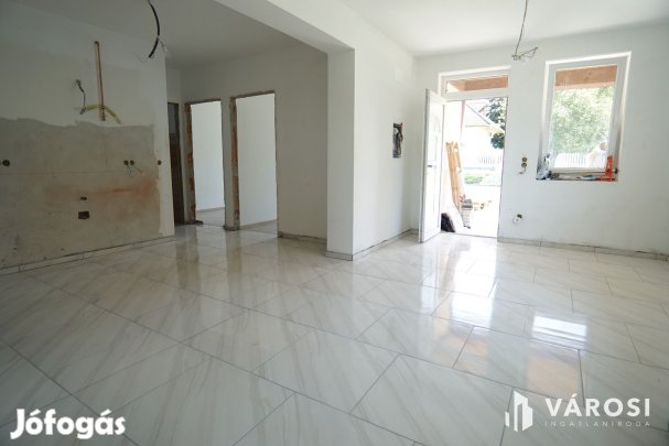 Csurgón, modern belső elosztású, felújított családi ház!