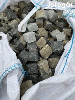 Csúszásmentes felülettel, kockakő Eladó