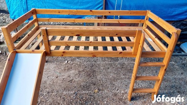 Csúszdás galéria ágy