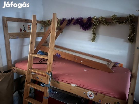 Csúszdás gyerekágy eladó