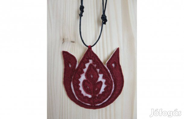 Csúszócsomós nyaklánc szűrrátétes medállal_