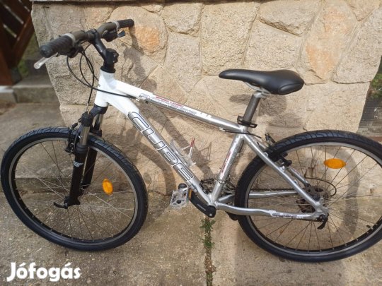 Cube 26-os alu kerékpár eladó,posta 5000ft