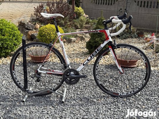 Cube Agree GTC Race 56cm karbon országúti Easton aero kerekekkel