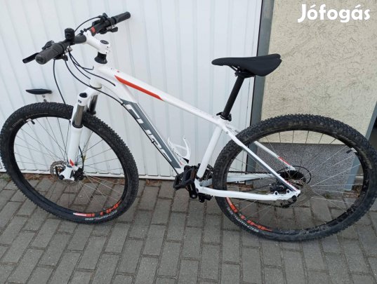 Cube Aim Race 29-es férfi kerékpár 