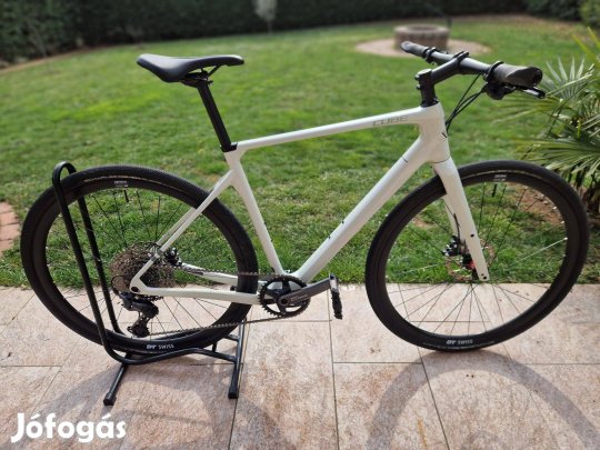 Cube Nulane "M" karbon fitness kerékpár