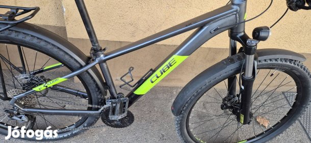 Cube  27,5" agydinamós Tárcsafékes kerékpár eladó