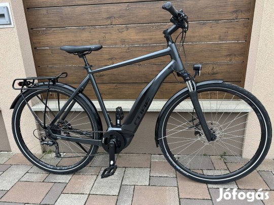 Cube elektromos kerékpár. Bosch motor, újszerű áll.  1180km futott 