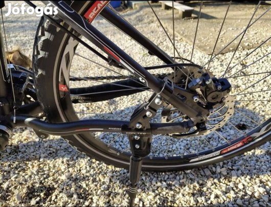 Cube kitűnő kerékpár 