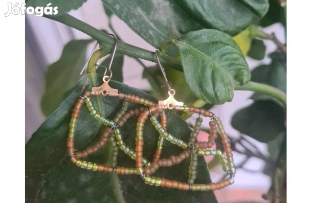 Cukorszórás négyzet alakú gyöngyös fülbevaló