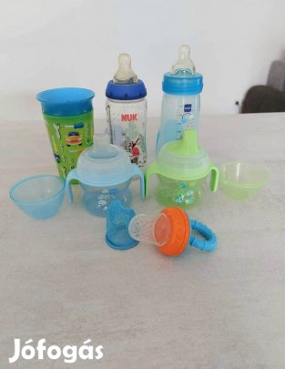 Cumisüvegek és tanuló pohár