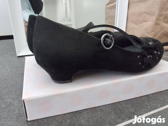 Cupcake 30-as alkalmi, ünneplő kislány cipő