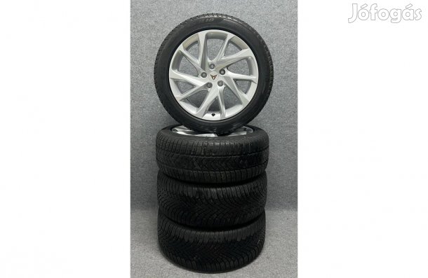 Cupra 18" 5x112 alufelni felni 245/45r18 téli gumi formentor
