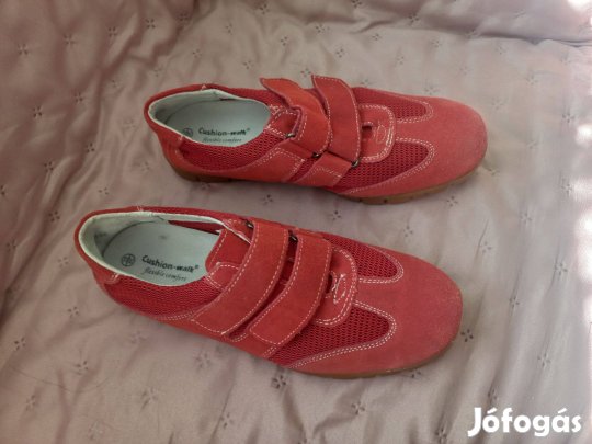 Cushion Walk 39-es komfort cipő