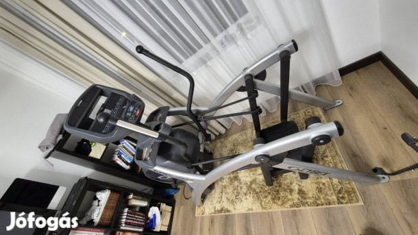 Cybex Arc Trainer 525AT elliptikus tréner