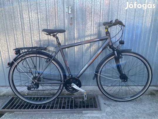 Cyco 28-as aluvázas agydinamós minőségi Trekking kerékpár