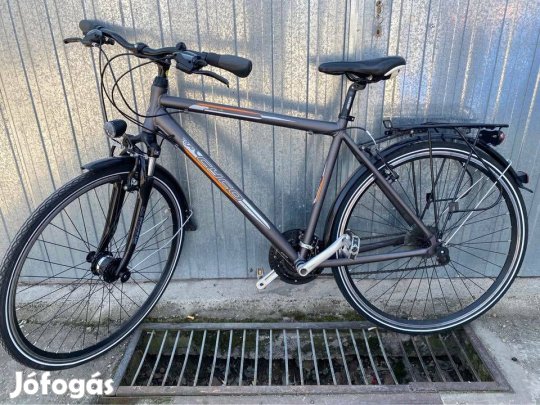 Cyco 28-as aluvázas agydinamós újszerű Trekking kerékpár