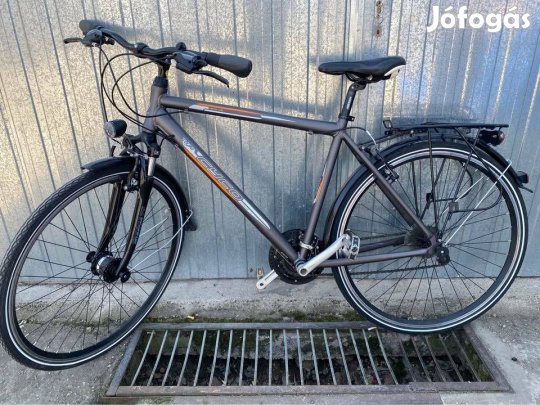 Cyco 28-as aluvázas agydinamós újszerű Trekking kerékpár