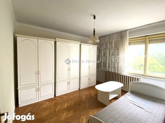 Czakó utcában családi ház - 3 lakás egyben ELADÓ