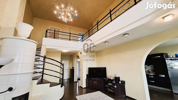 DALLAS CSILLAGHEGYEN: 960 NM-ES BIRODALOM, ELVEHETETLEN PANORÁMÁVAL, C