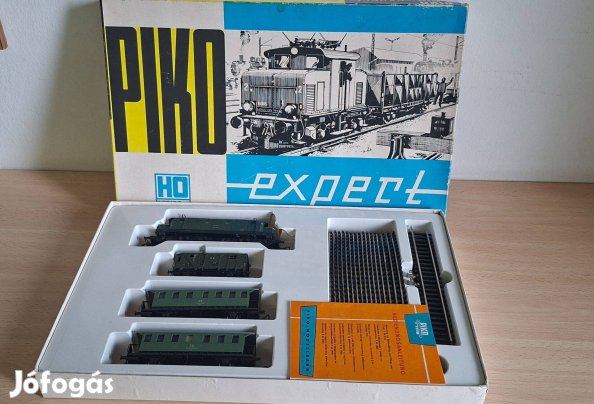 DB E44 mozdony + 3 vagon + oválpálya, Piko VEB H0