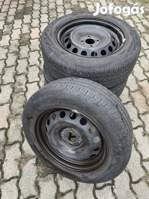 Dacia Dokker Logan Sandero gyári 15"-os felni nyári kerék szett