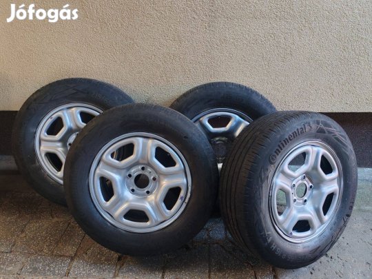 Dacia Duster lemezfelni négy évszakos gumival