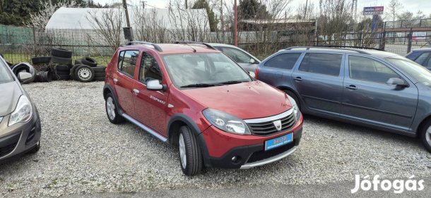Dacia Sandero 1.6 Stepway 1.6 benzin. vonóhorog