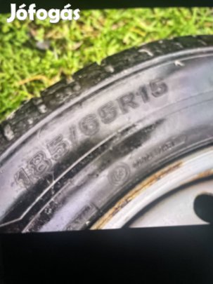 Dacia Sandero teli gumi szett