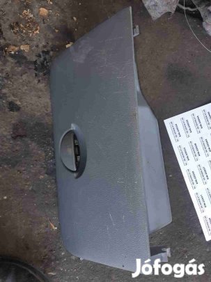 Daewoo Kalos Kesztyűtartó